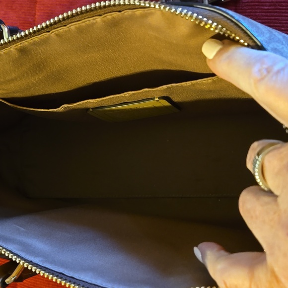 Purse - Picture 4 of 5